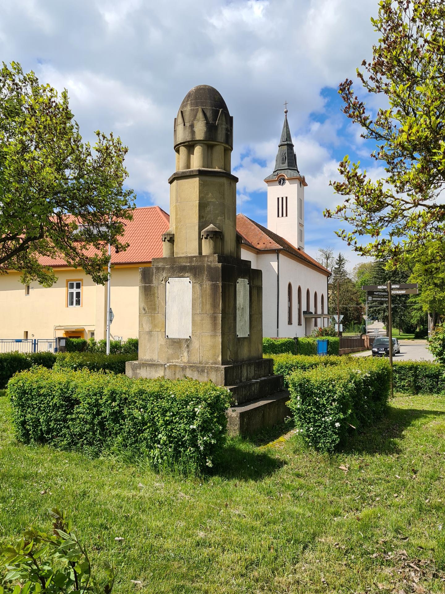 Pamätník padlým v 1. svetovej vojne, Uhrovec, 1915