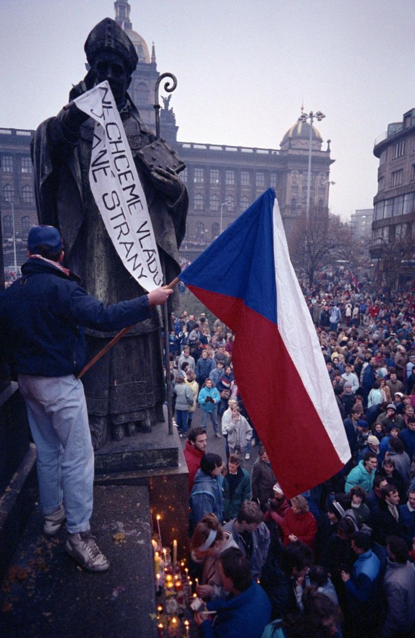 Esej: „... a teraz ešte nejakých demokratov“