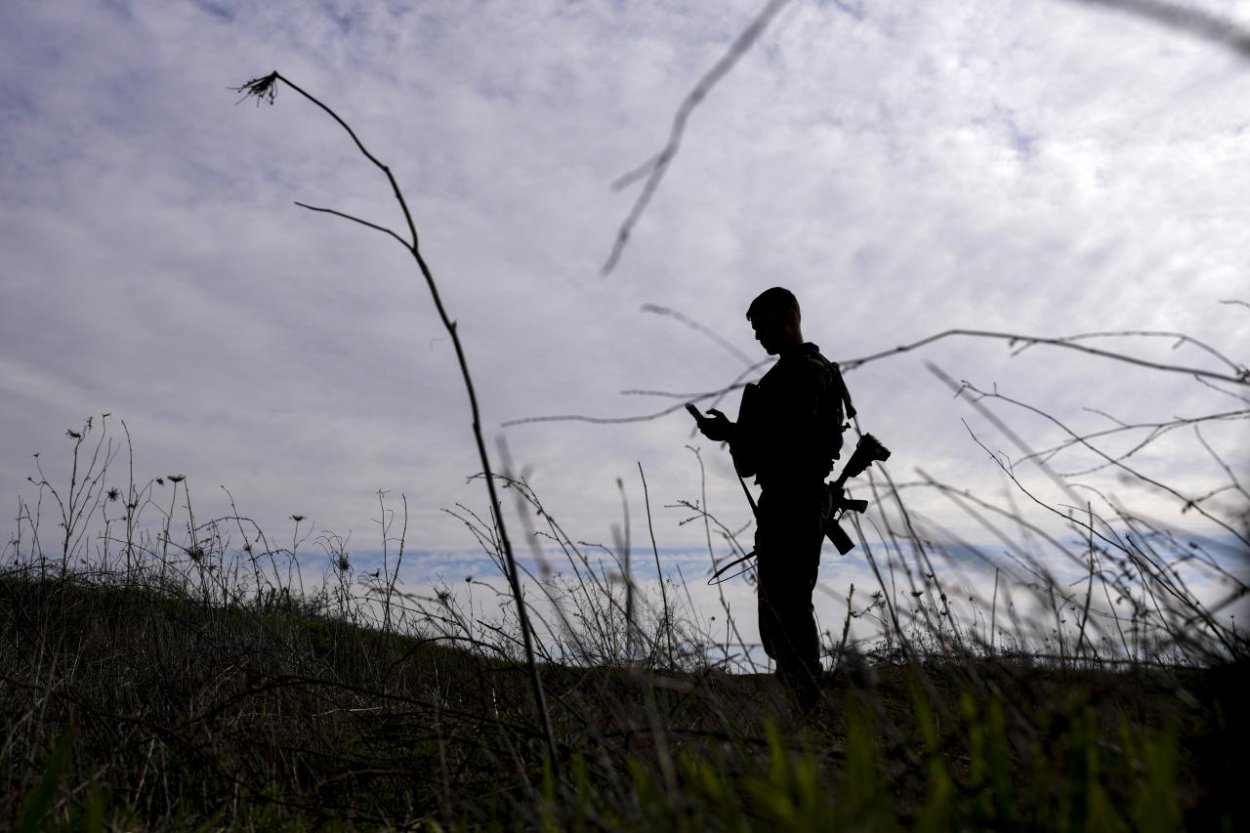 Izrael v odvete za raketový útok podnikol nálety na húsíjské ciele v Jemene