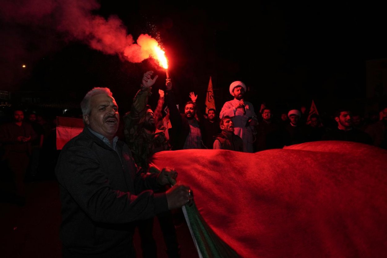 Irán po útoku na Izrael obnovil prevádzku na letiskách