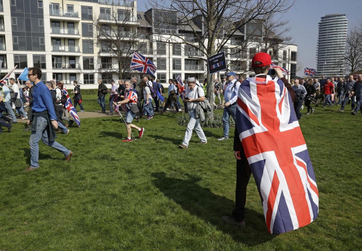 Británia a Írsko sa dohodli, hranice si navzájom neuzavrú