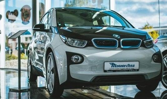 V AURES Holdings za prvý polrok predali trojnásobok elektromobilov v porovnaní s vlaňajškom