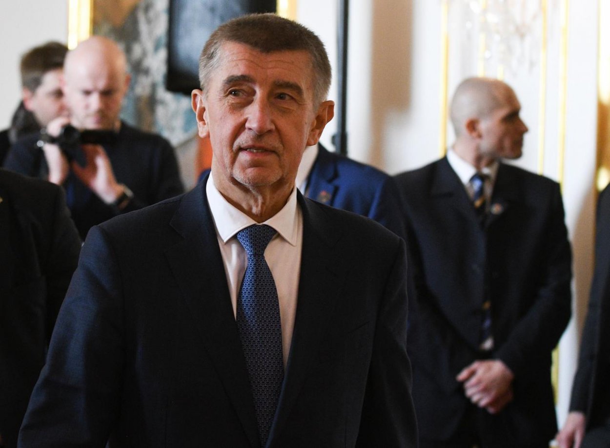 Babiš sa musí ospravedlniť. Verejne činná osoba nemôže klamať,uznal súd