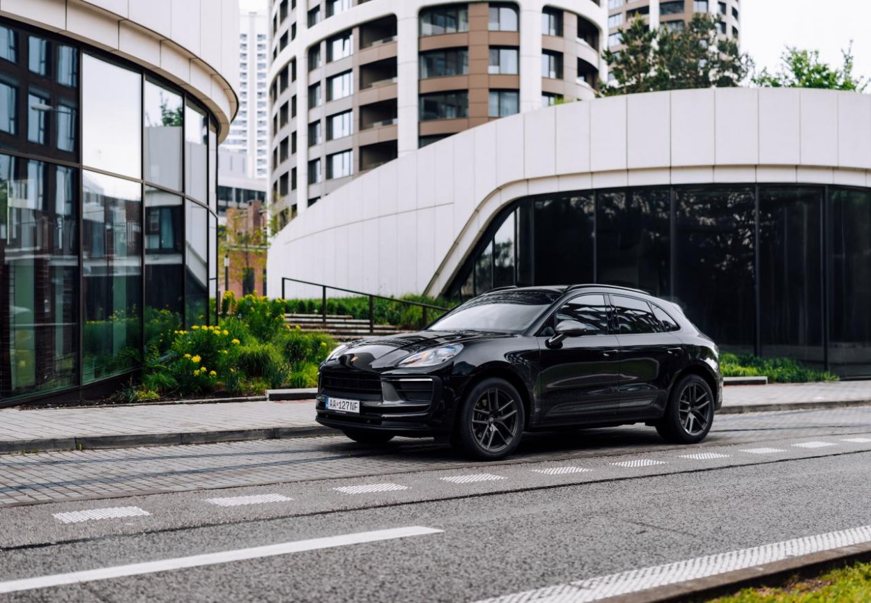 Test: Posledná šanca na kúpu najlepšieho vybalansovaného SUV na trhu. Praktické Porsche Macan T na každý deň