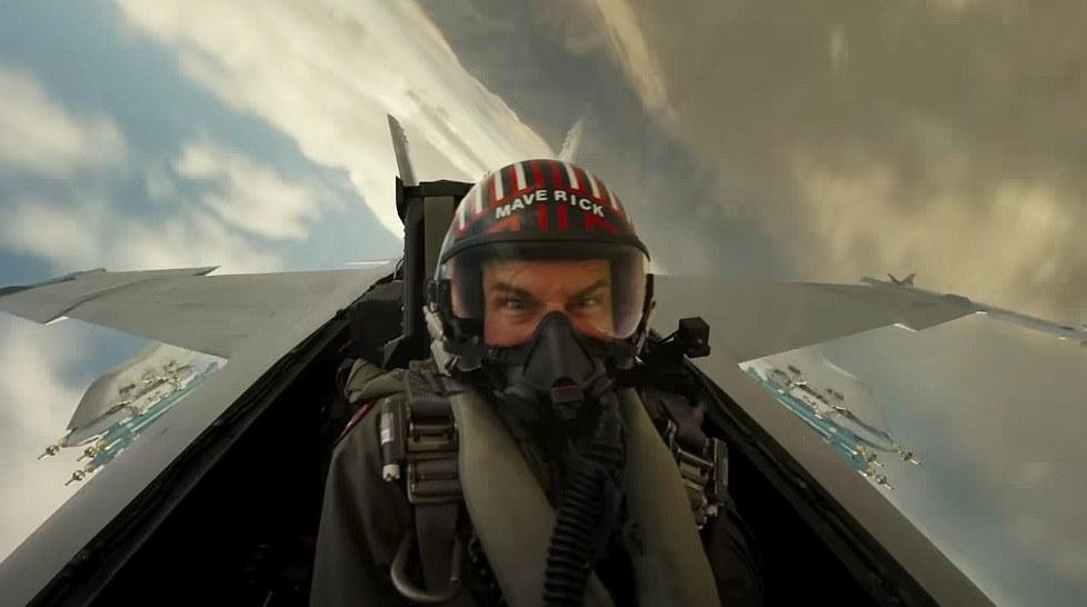 Seriálové a filmové tipy: Vrahovia mesiaca kvetov, Top Gun aj lúpež počas letu