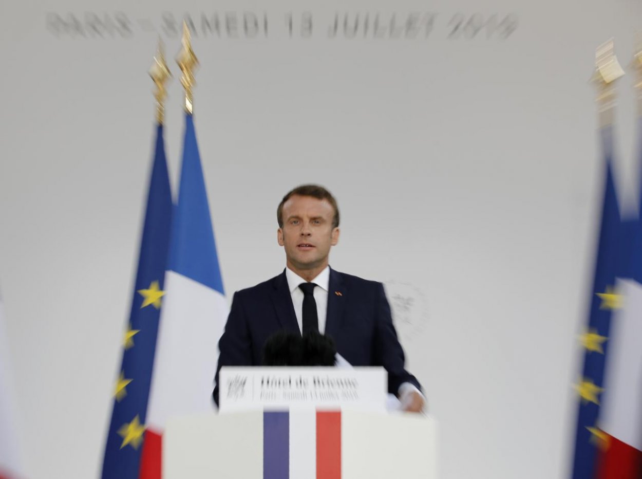 Macron oznámil zriadenie vesmírnych ozbrojených síl