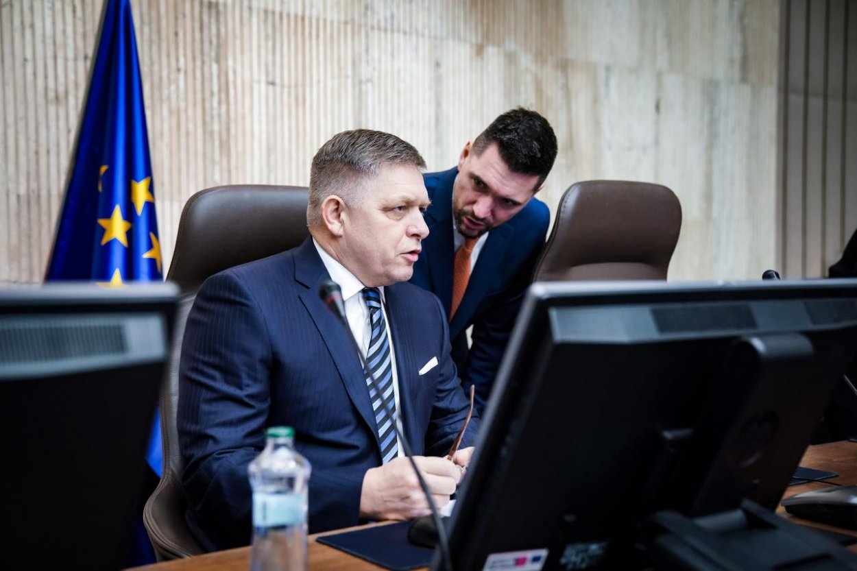 Fico chce pri novom zákone o RTVS navrhnúť skrátené legislatívne konanie