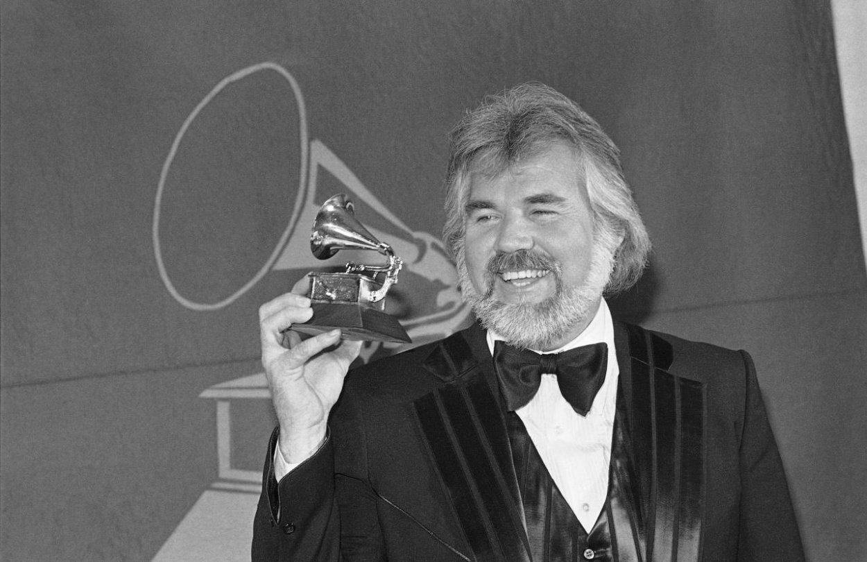 Zomrel spevák Kenny Rogers, mal 81 rokov