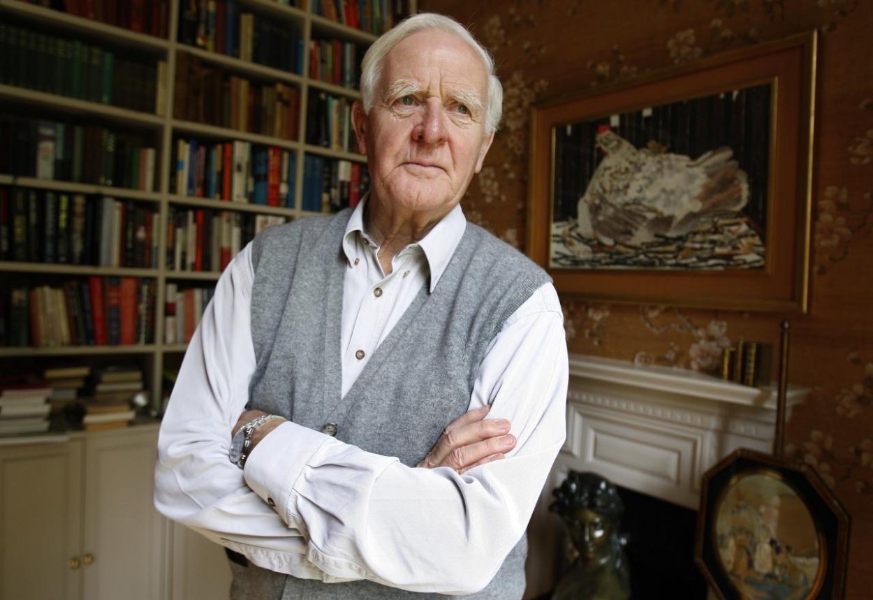 Zomrel bývalý špión a najdôležitejší britský spisovateľ dvoch storočí: John Le Carré, hľadač dobra a zla