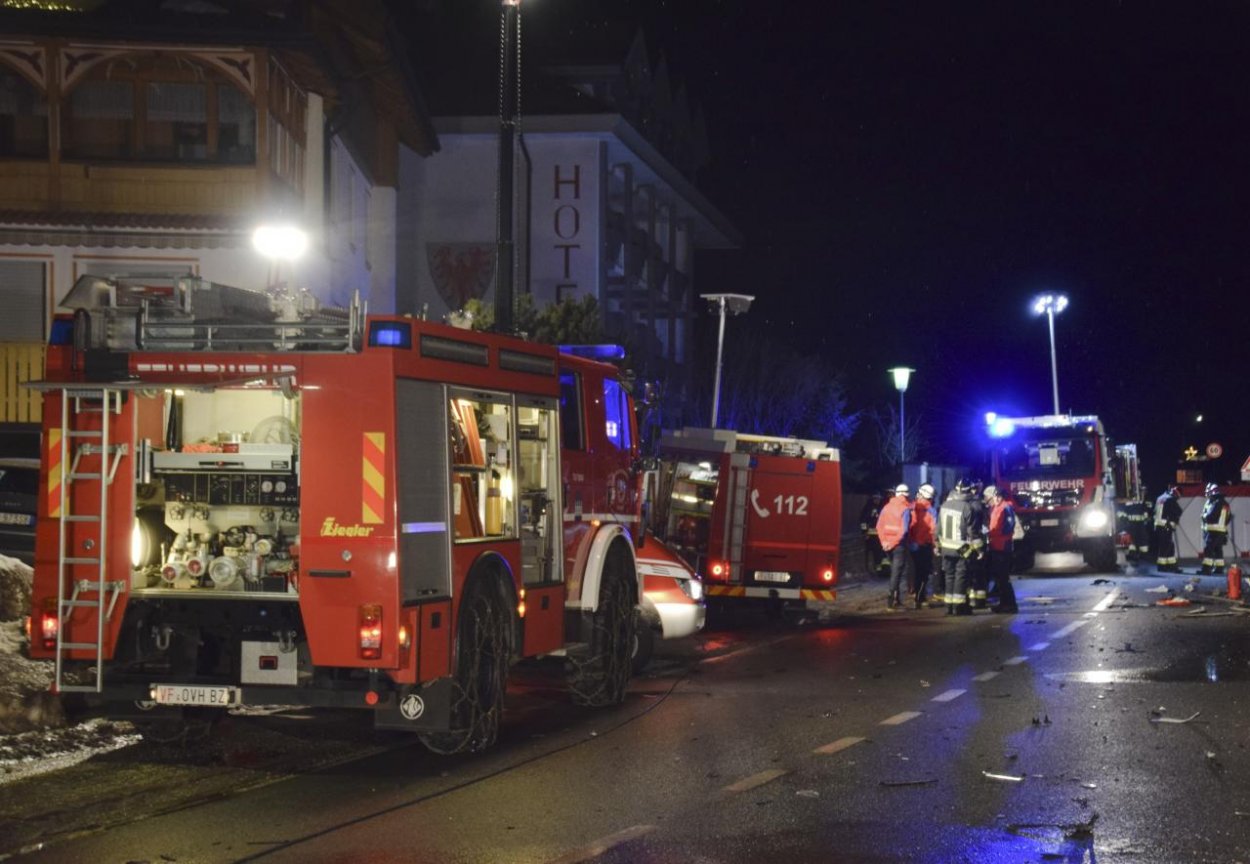 Auto v Taliansku vrazilo do skupiny turistov, šiesti ľudia sú mŕtvi