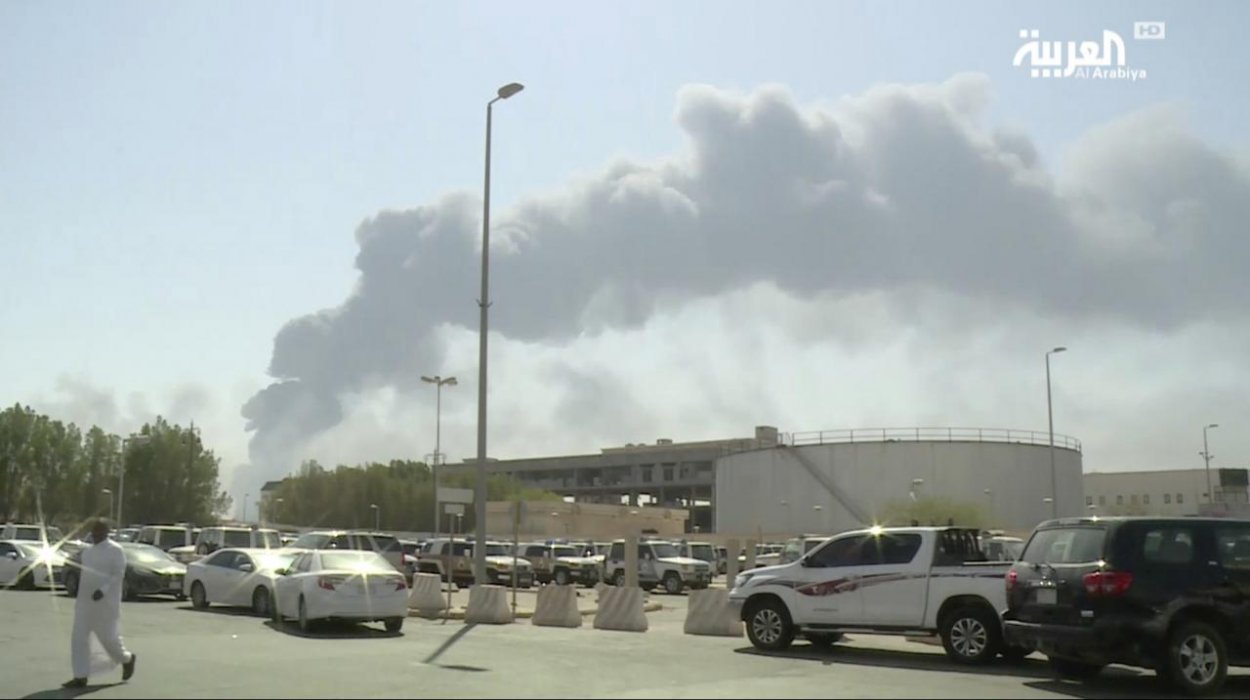 Útoky na saudskoarabské ropné zariadenia zrejme zdvihnú ceny ropy na svetovom trhu