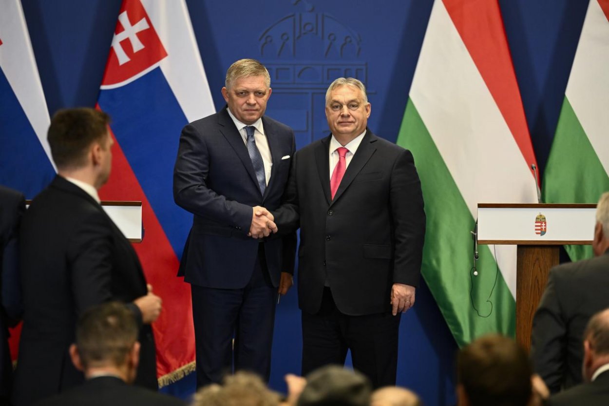 Fica podržala v europarlamente talianska krajná pravica aj orbánovci