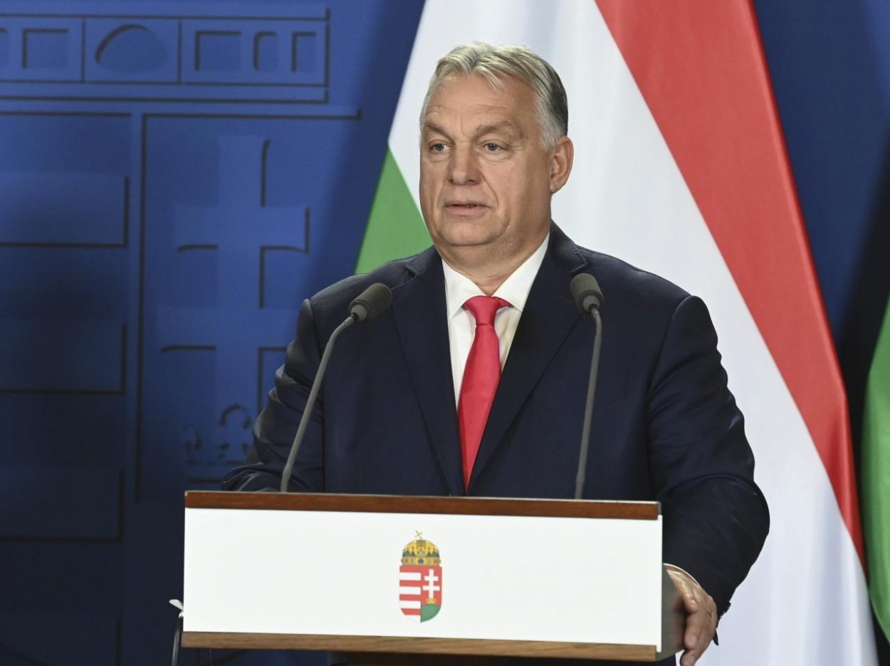 Podľa Orbána Maďarsko pokračuje v politike  „triezveho hlasu“