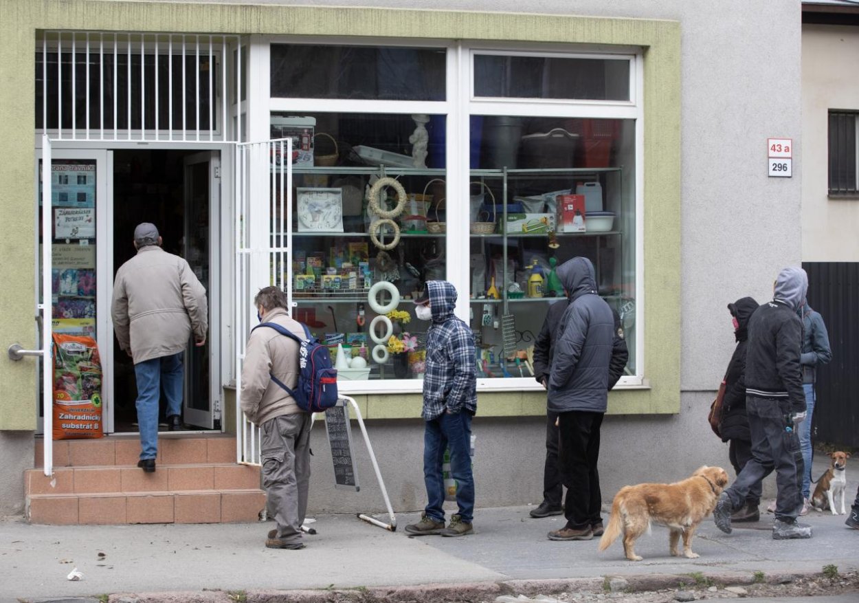 Podľa Šipoša nie je v koalícii dohoda na zákaze nedeľného predaja