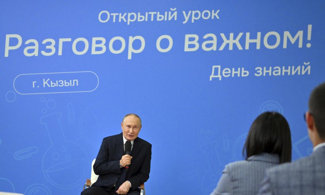 Putin obviňuje krajiny Západu z prenasledovania ruských novinárov