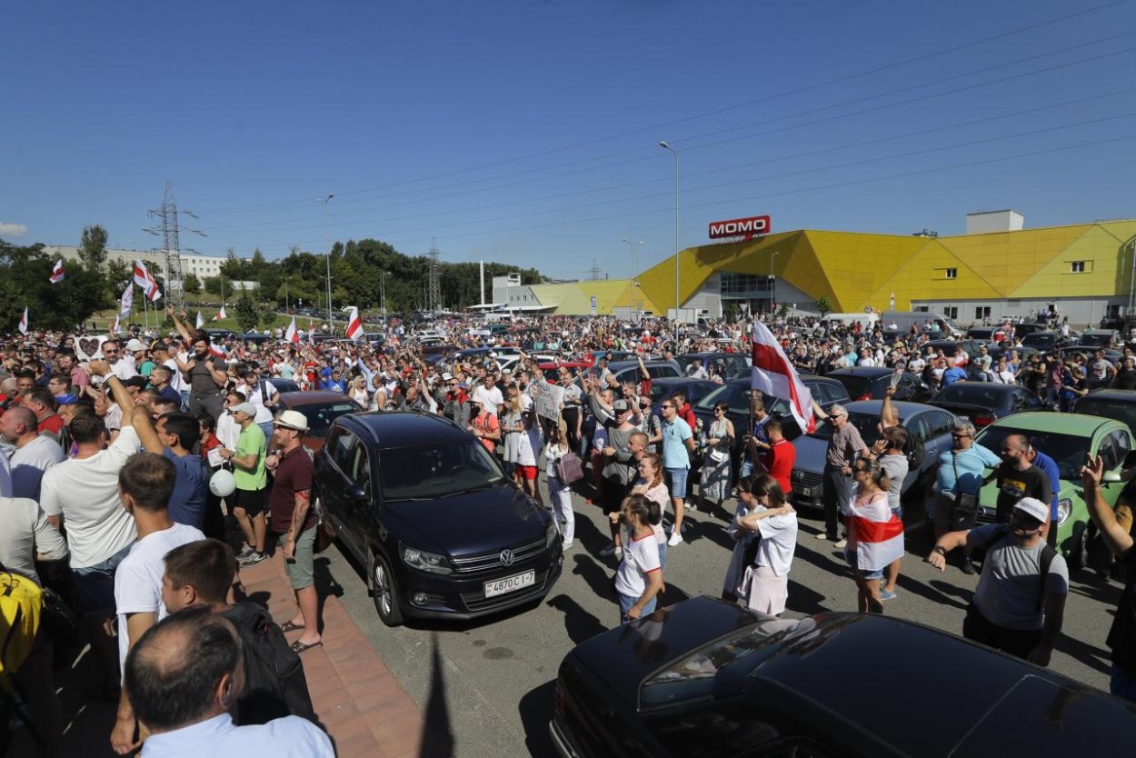 V Bielorusku opäť štrajkujú tisíce ľudí, Lukašenko nové voľby odmietol