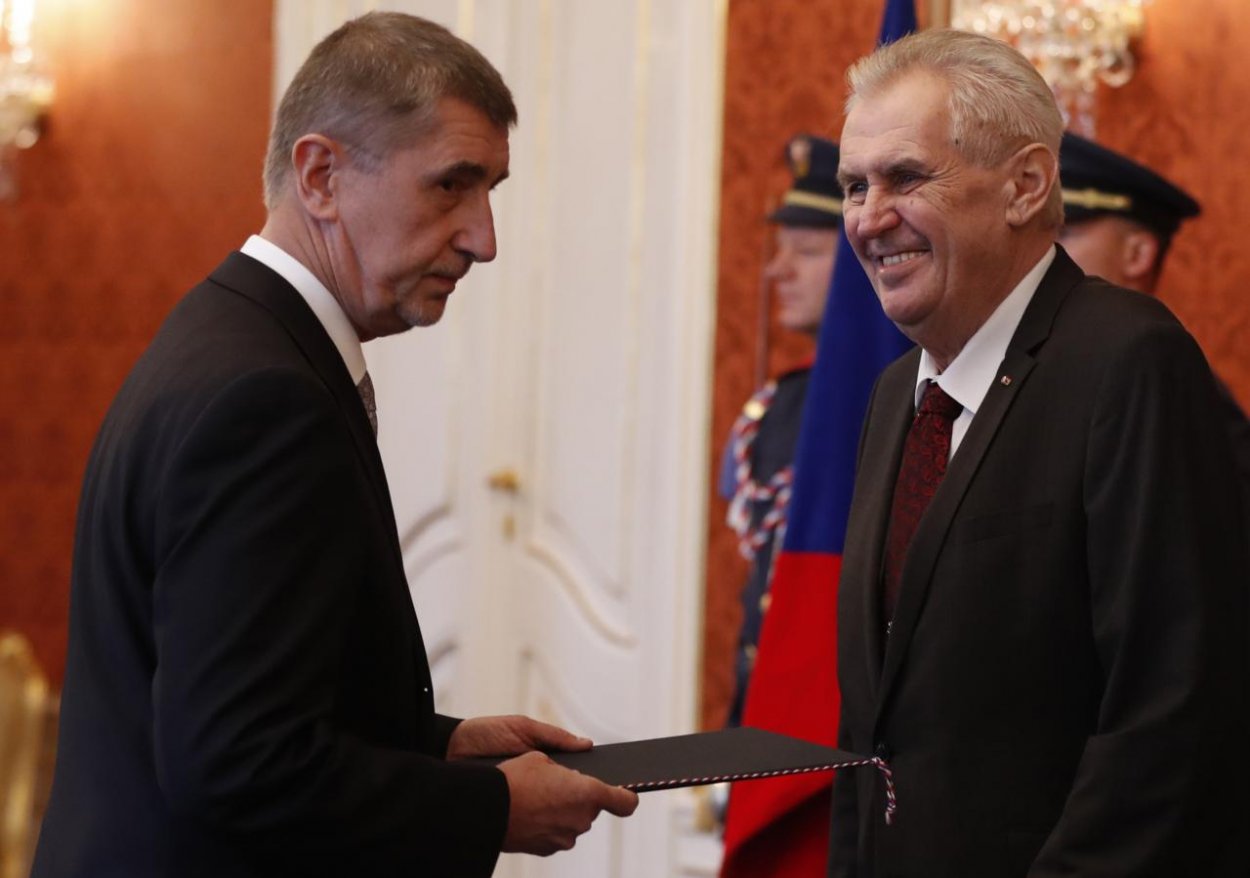 „Nepolitik”, miliardář a v hledáčku policie. Babiš je designovaným premiérem