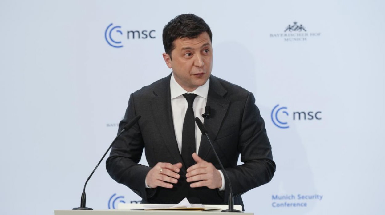 Zelenskyj navrhol Putinovi stretnutie, aby odvrátil hroziacu inváziu 