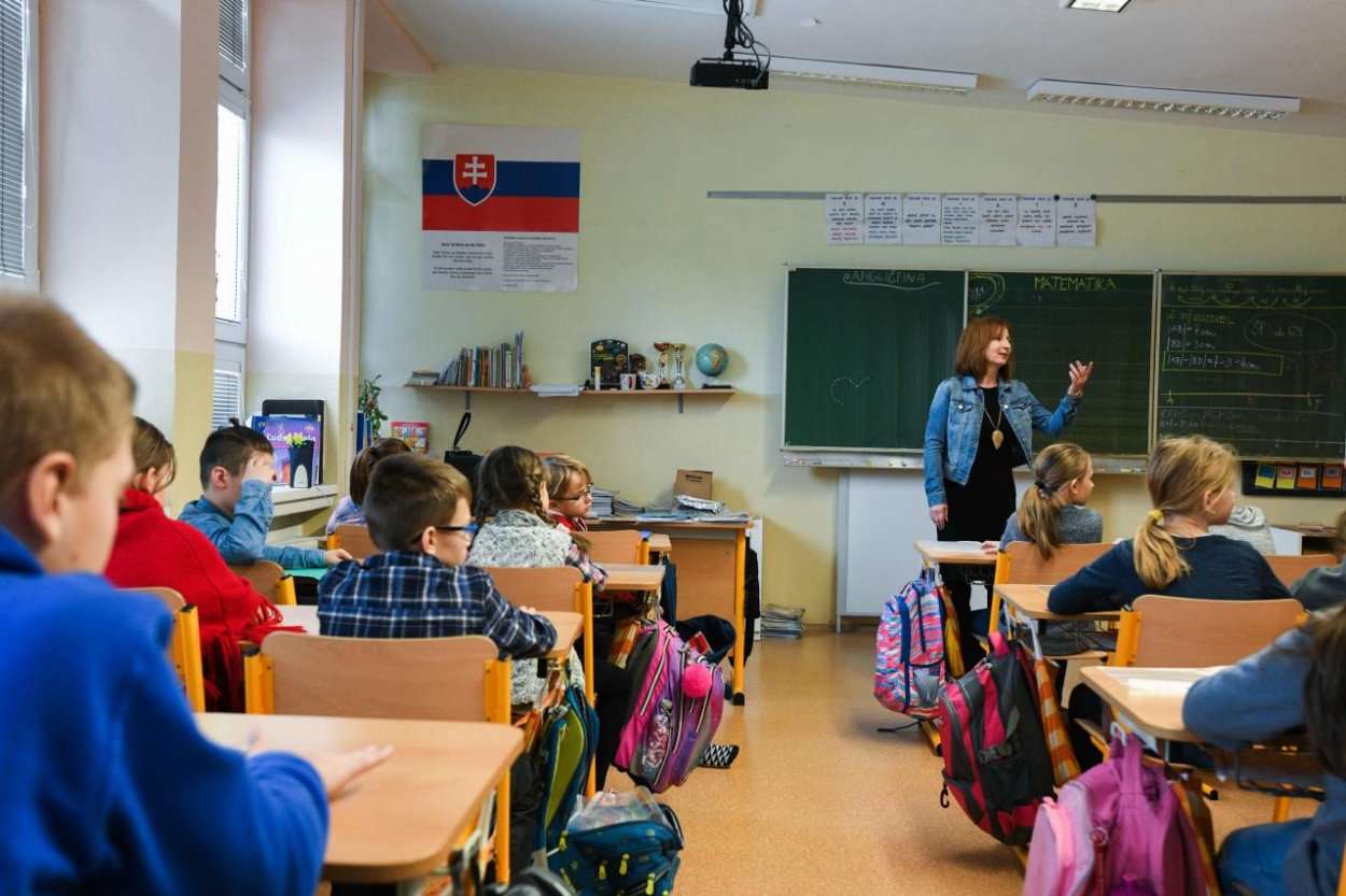 V stredu sa začnú na základných školách zápisy, tentokrát bez budúcich prvákov