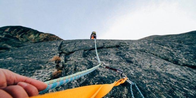 V Tatrách vo Velickej doline prišli o život dvaja horolezci