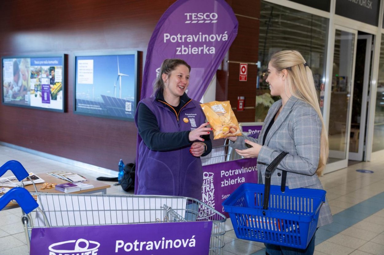 Chcete pomôcť tieto Vianoce? Zapojte sa do najväčšej potravinovej zbierky Tesca a pomôžte ľuďom v núdzi prežiť krajšie sviatky