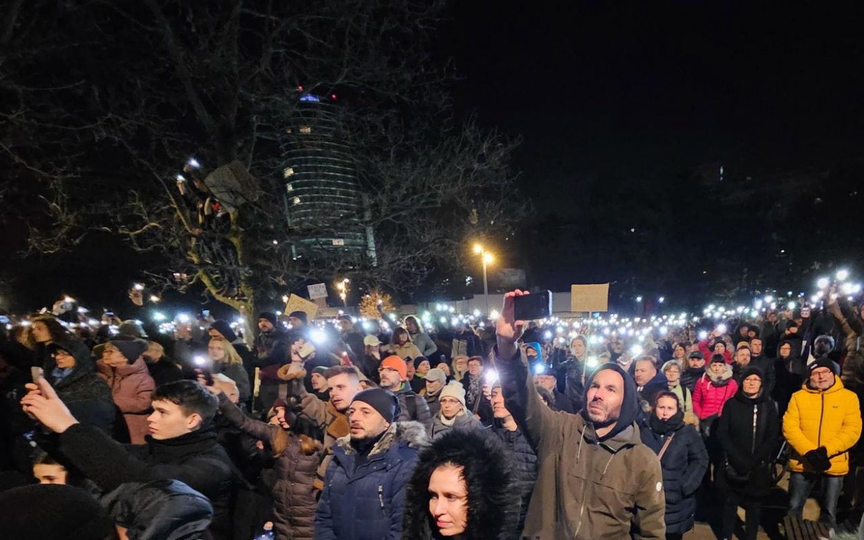 Opozičný protest proti zrušeniu špeciálnej prokuratúry