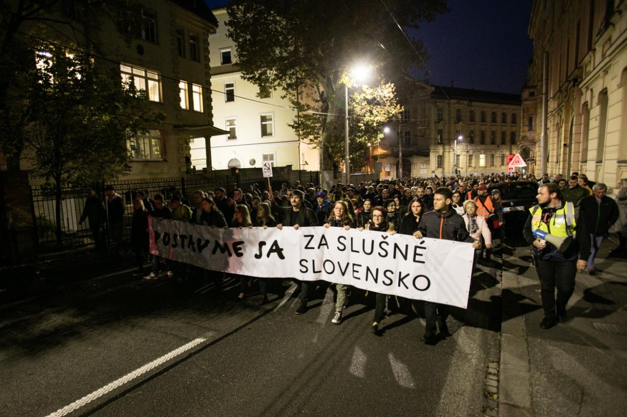 Mimovládky žiadajú europoslancov, aby upozornili politikov na protikorupčný mandát súčasnej vlády