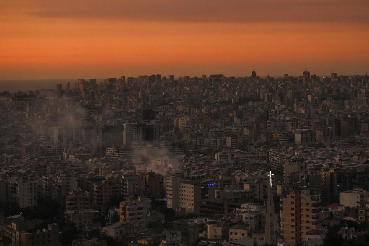 Libanon: Pri izraelských útokoch zahynulo najmenej 60 osôb