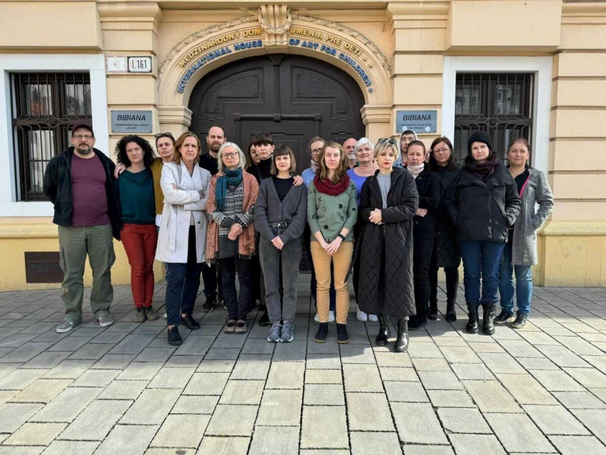 Odvolávanie riaditeliek kultúrnych inštitúcií bez udania dôvodu pokračuje