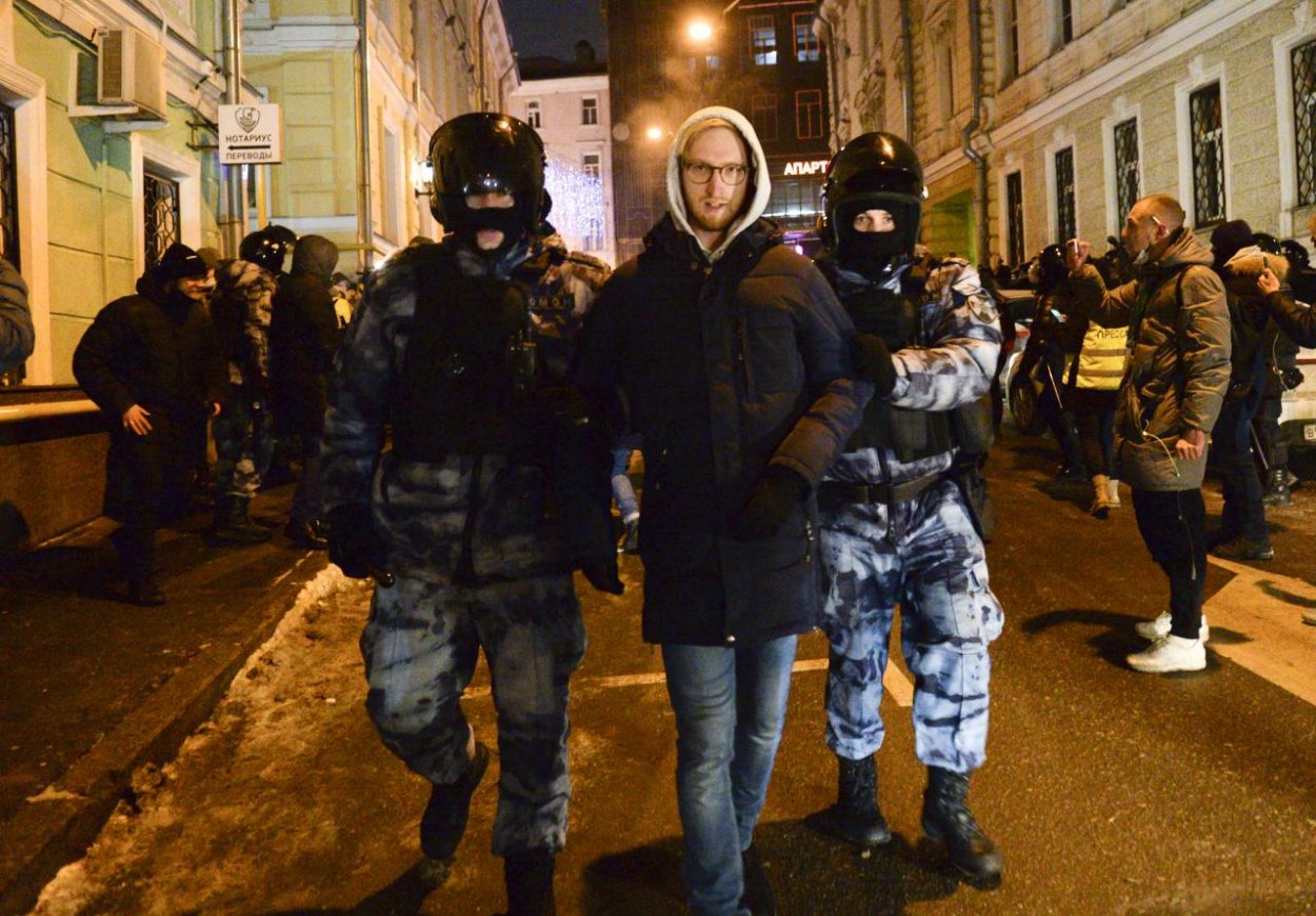 Počas utorňajších protestov na podporu Navaľného zadržali vyše 1300 ľudí