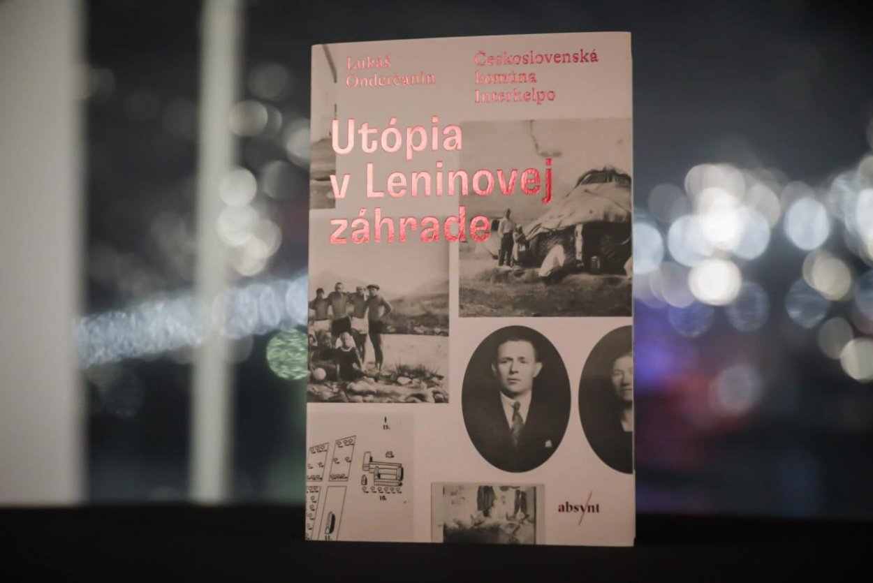 Cenu Anasoft Litera už po druhýkrát získal Stanislav Rakús, tentokrát za zbierku próz Ľútostivosť