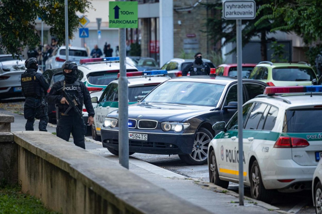 Rozhodnutie súdu o vodičovi z tragickej nehody nemá vplyv na vyšetrovanie, tvrdí prokurátor