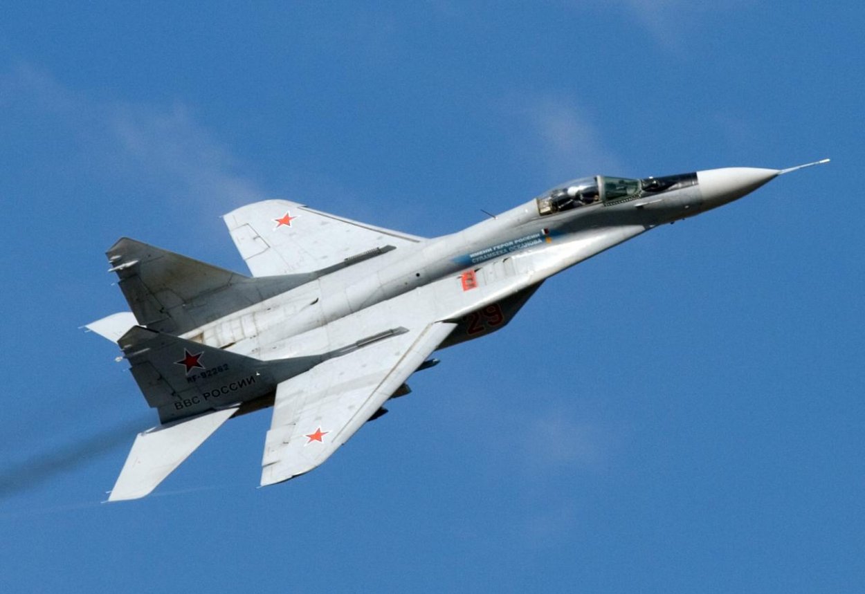 Prvé štyri stíhačky MiG-29 sú už na Ukrajine, informuje rezort obrany