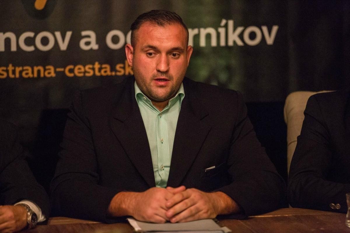 Marián Magát obžalovaný z extrémizmu zostáva vo väzbe