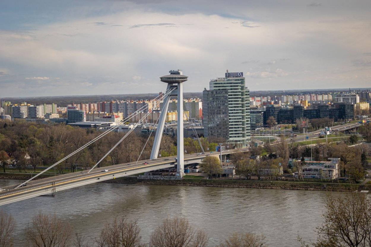 Bratislava: Počet detí z Ukrajiny prevyšuje voľné kapacity v školách v Petržalke