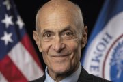 Michael Chertoff: Bidenove odkazy smerovali k Putinovi