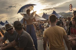 Nie všetko sa dá objednať: Prečo stále potrebujeme festivaly, jarmoky a letné stretnutia v uliciach?