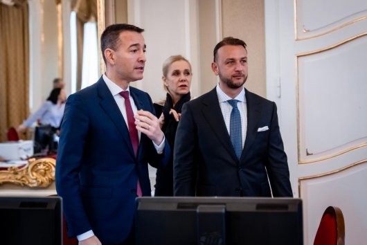 Hlas chce zakázať sociálne siete pre deti do 16 rokov