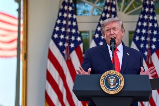 DemWatch: Trump naďalej odmieta podpisovať zákony. Prioritou je jeho zásah do volieb