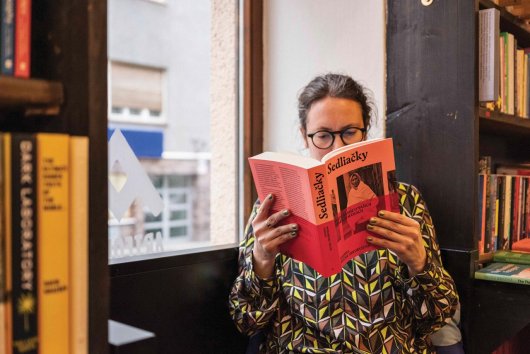 Čo sme čítali v roku 2025 a čo by vám nemuselo ujsť?