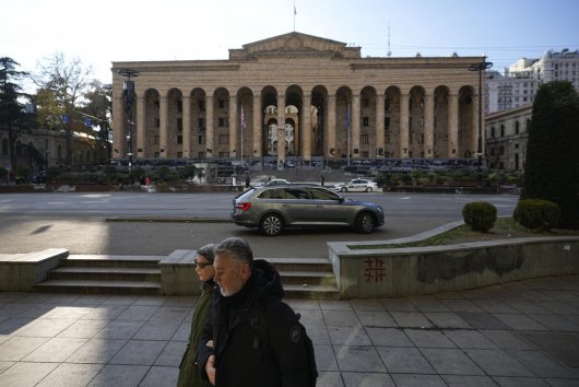 Gruzínsky parlament schválil zákon trestajúci vyjadrenia proti vláde