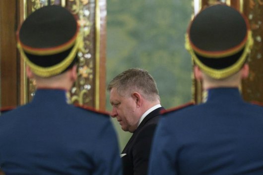 Podpisom proti Ficovej vlastizrade