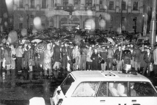 František Mikloško o legendárnej Sviečkovej demonštrácii: Náš transparent bolo ticho