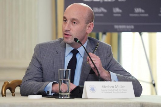 DemWatch: Vyhrotené časy vedú k drámam na sociálnych sieťach. Demokrati už viac nesmú v boji s Donaldom Trumpom strácať tvár