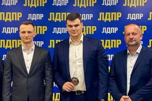 Je Ján Gróf bezpečnostná hrozba pre Slovensko? Alebo je tou hrozbou Jozef Ráž ml.?