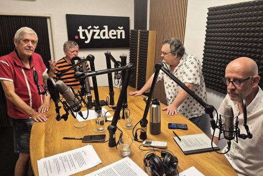 Týždeň s .týždňom: Prečo referendum nebol dobry nápad a o čom vypovedá Kaliňákova atrapa tehlového plota
