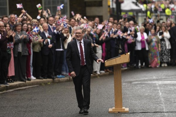 Nový britský premiér predstavil mená kľúčových ministrov, rezort diplomacie povedie Lammy