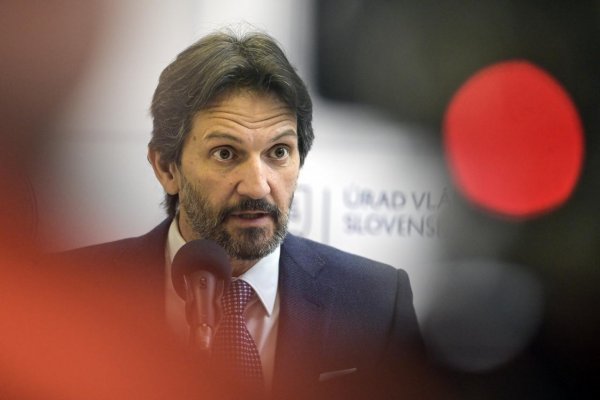 Progresívne Slovensko podáva podnet pre podozrenie z konfliktu záujmov ministra obrany Kaliňáka