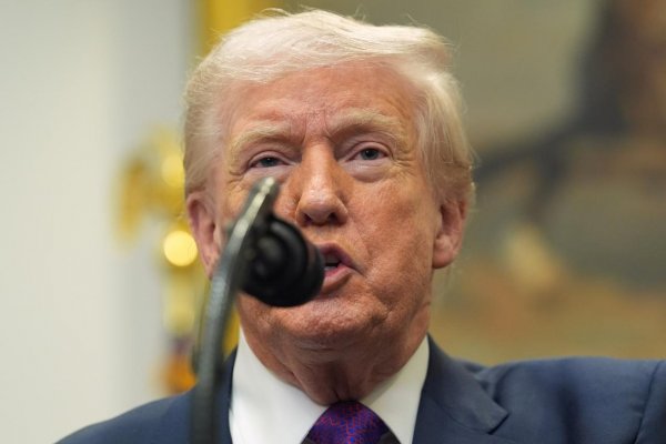 USA nariadili vyslať na Blízky východ druhú lietadlovú loď, potvrdil Trump