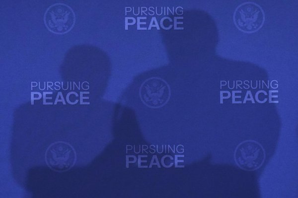 Esej: Tyranie – sny, sľuby a realita